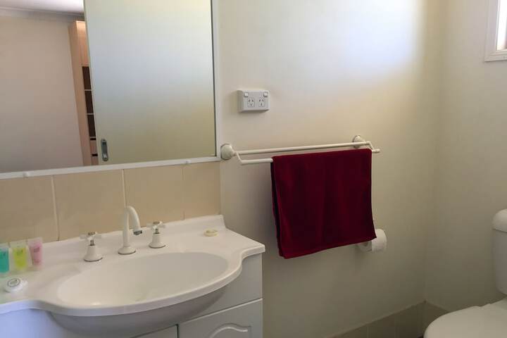 Room 53 of 80