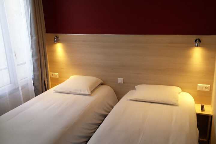 Room 5 of 19
