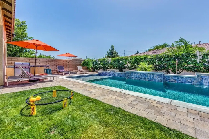 Pool 12 of 23