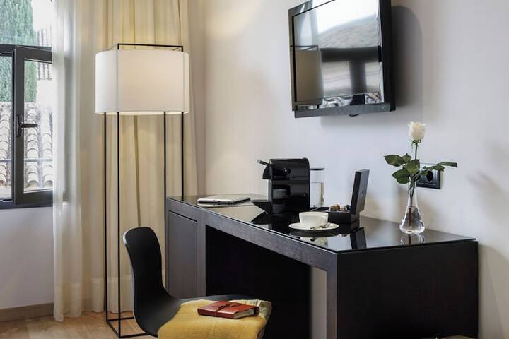 Room 25 of 111