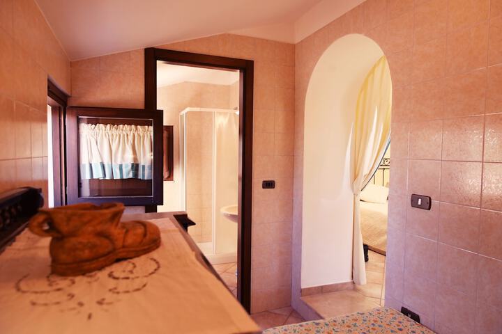 Room 9 of 41
