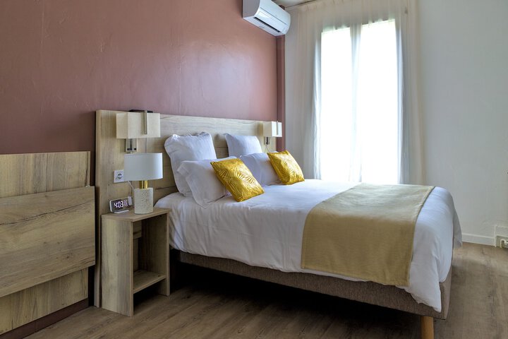 Room 3 of 17