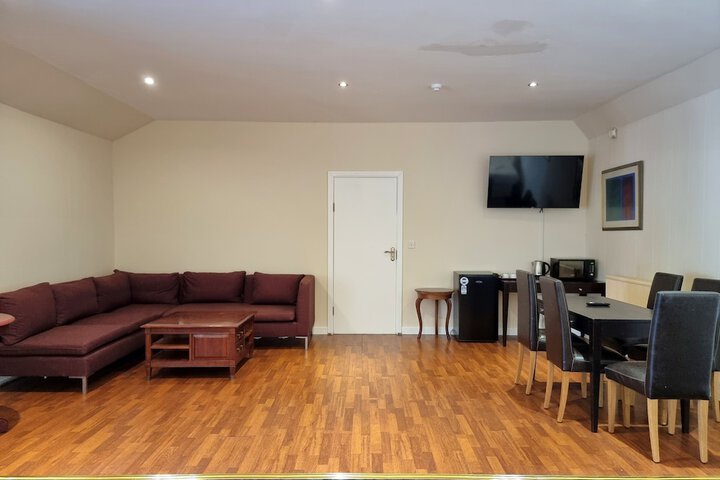 Room 14 of 72
