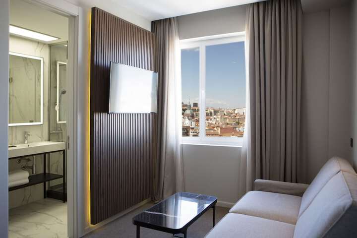 Room 63 of 202
