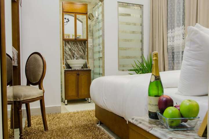 Paris Hotel