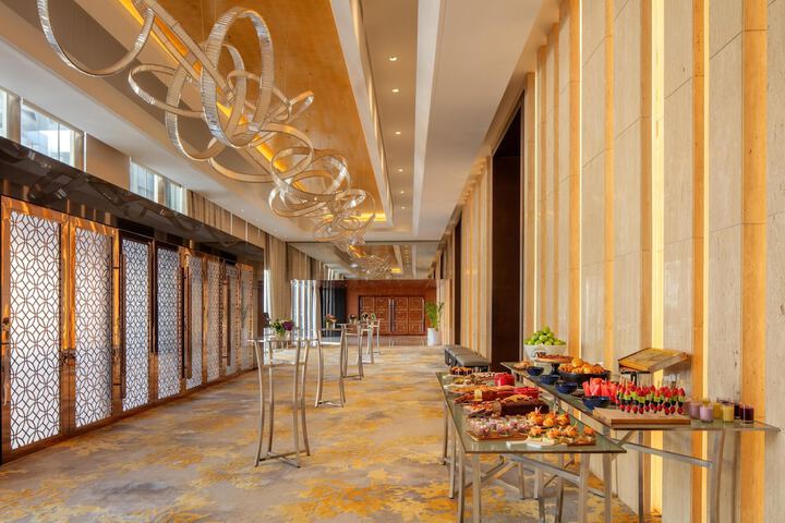 Dining 100 of 146