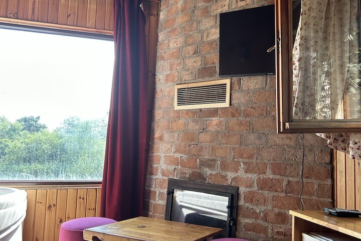 Room 9 of 31