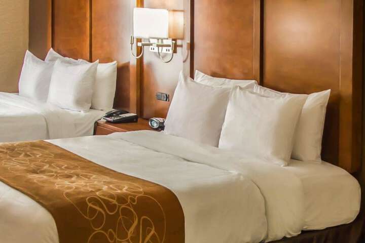 2 Queen Beds (11 of 20)