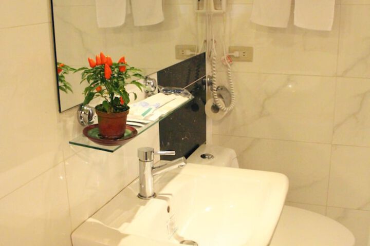 Room 45 of 73