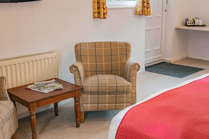 Room 25 of 122