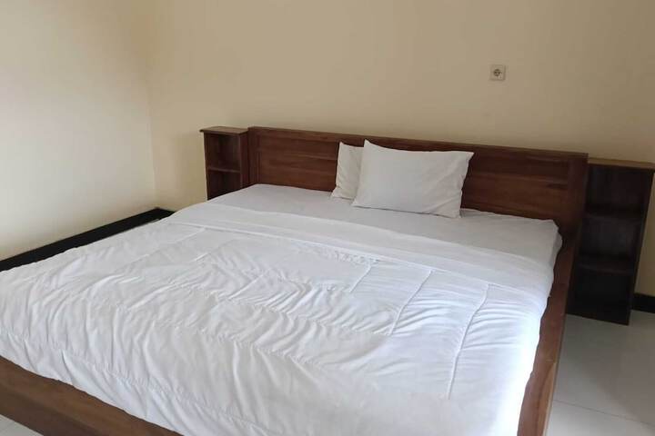 Room 17 of 48