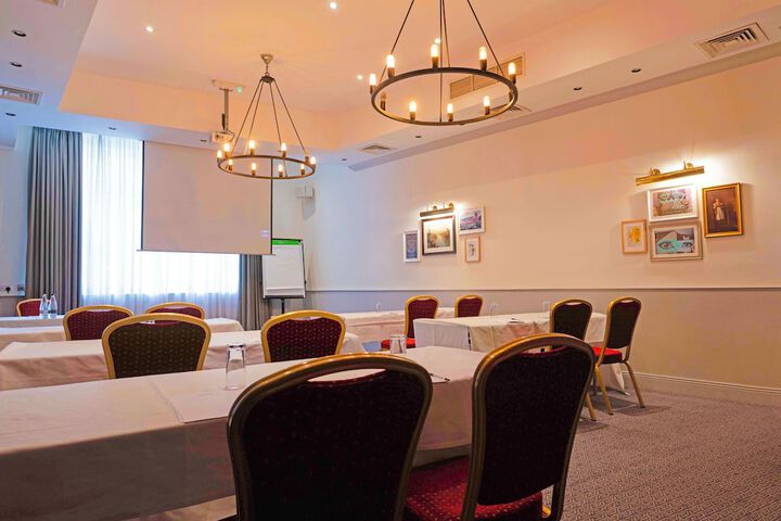 Ballroom/Hall 69 of 79
