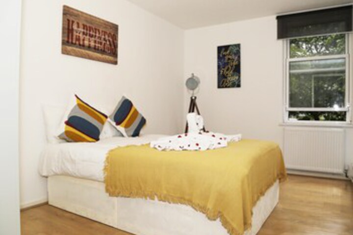 Room 21 of 38