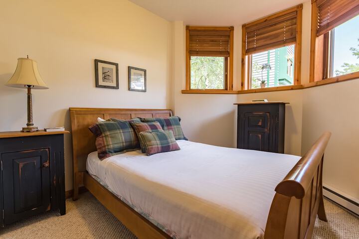 Room 4 of 45