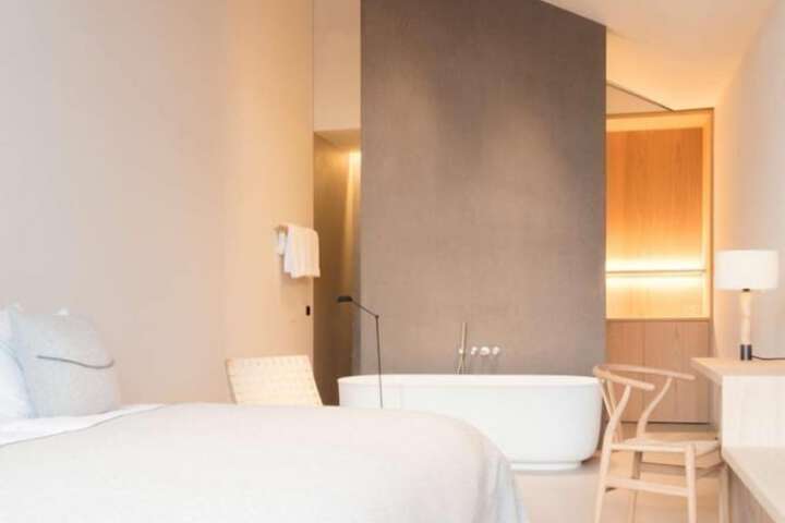 Room 20 of 76