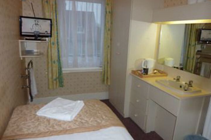 Room 37 of 53