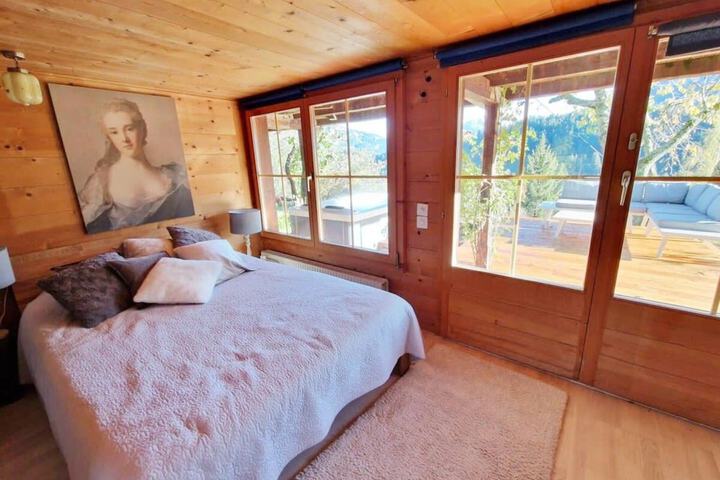 Room 2 of 41