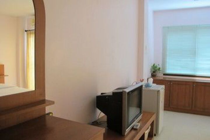 Room 14 of 24
