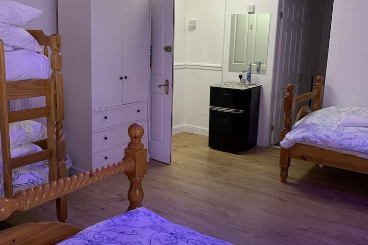 Room 29 of 148