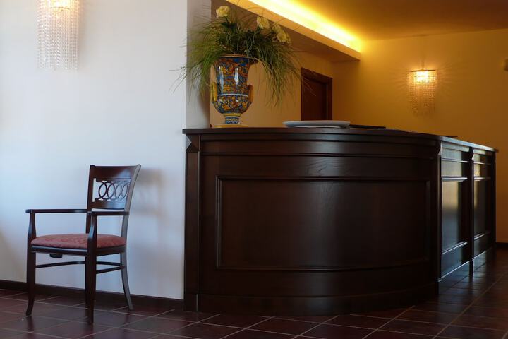 Hotel Interior 4 of 31
