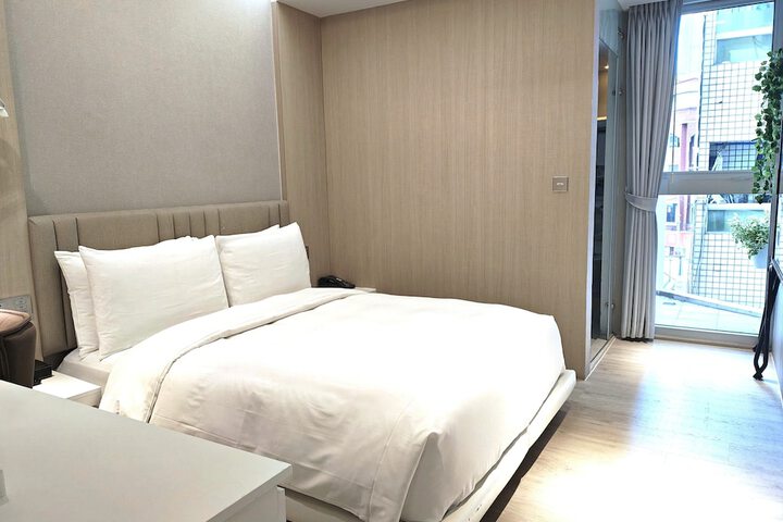Room 47 of 120