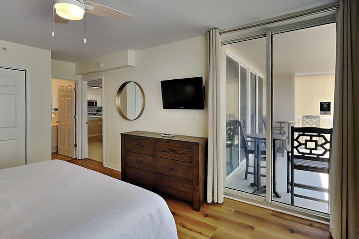 Room 18 of 118