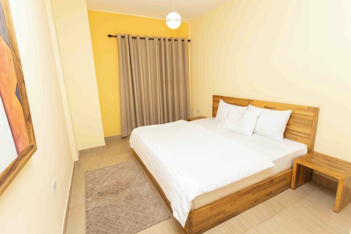 Room 16 of 48
