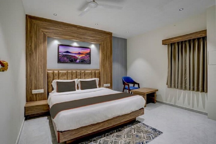Room 5 of 7