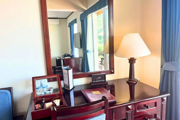 Room 16 of 153