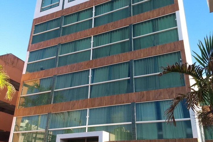 Hotel 52 of 53