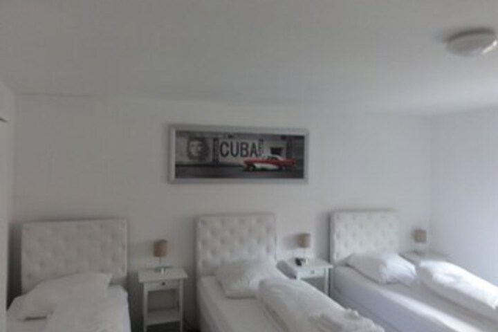 Room 18 of 25