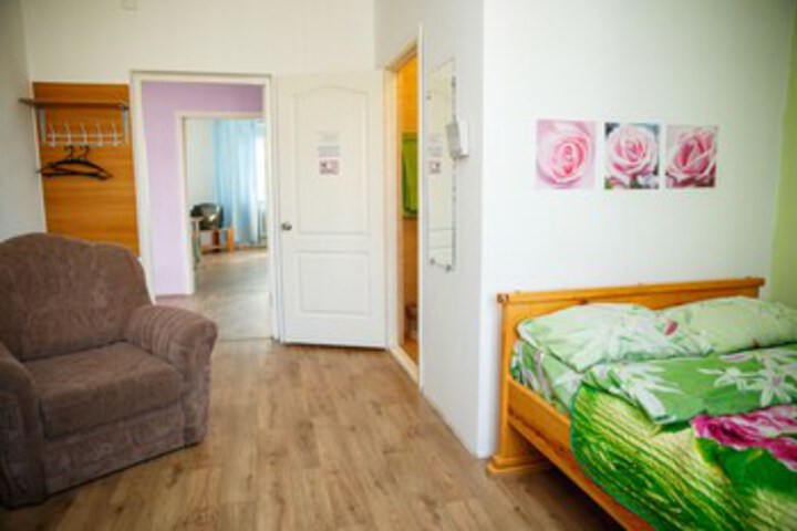 Room 10 of 13