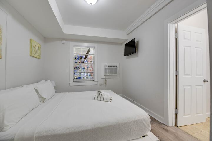 Room 19 of 30