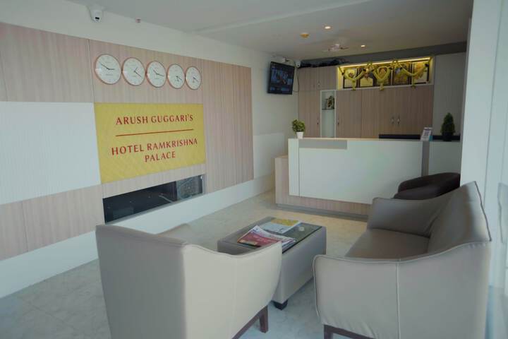 Hotel Interior 4 of 34