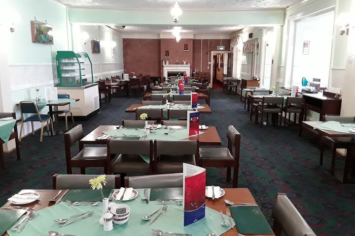 Dining 34 of 45