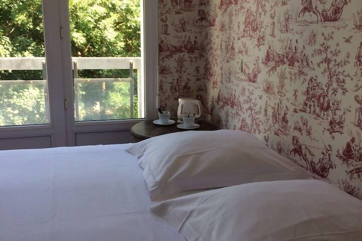 Room 8 of 34