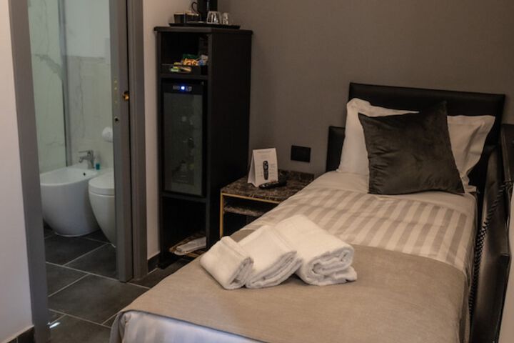 Room 70 of 209