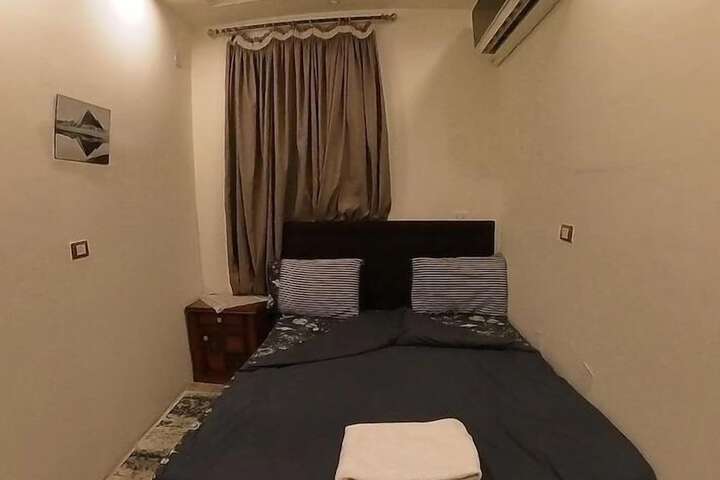 Room 12 of 29