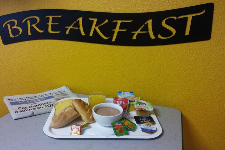 Breakfast/Coffee Service 29 of 36
