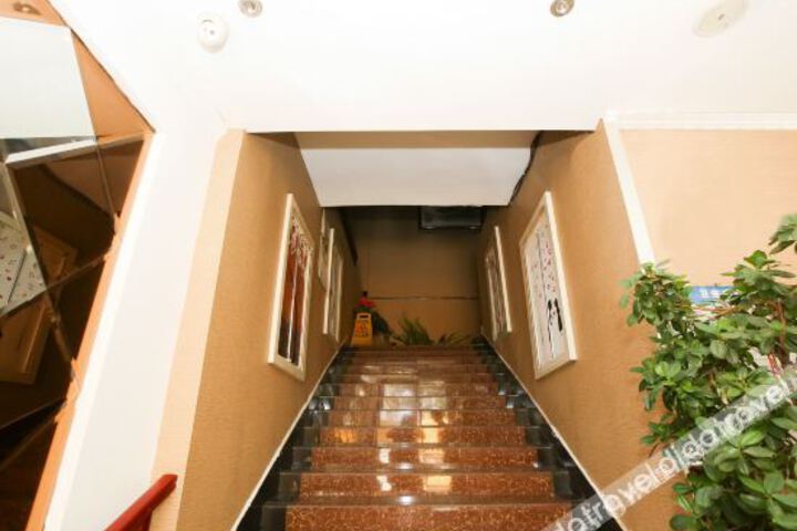 Hotel Interior 6 of 19
