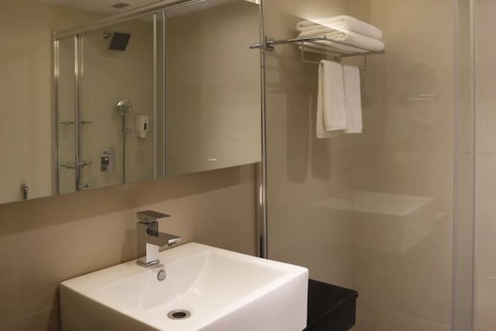 Room 18 of 42