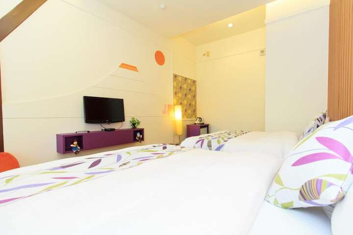 Room 15 of 66