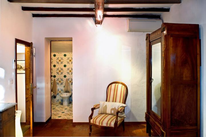 Room 14 of 41