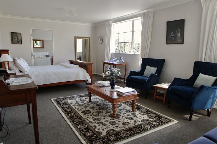 Room 8 of 36