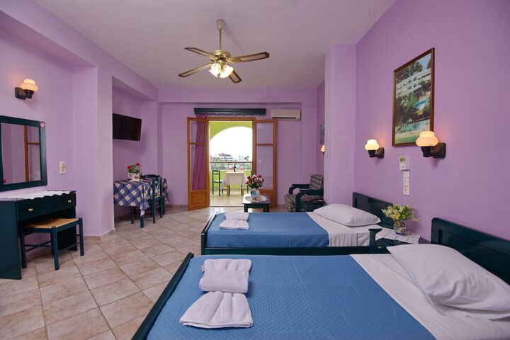 Room 5 of 49