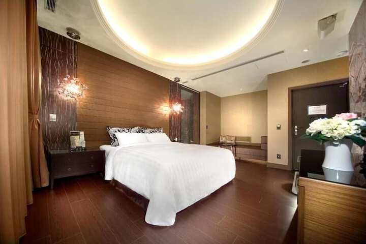 Room 22 of 53