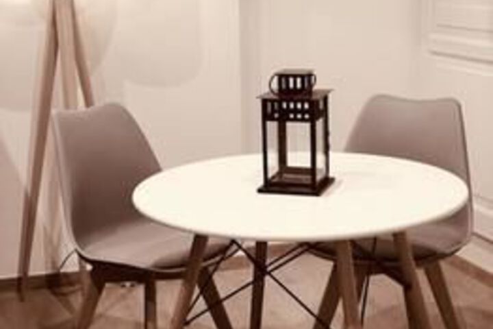 Room 4 of 13