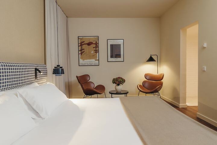 Room 13 of 29