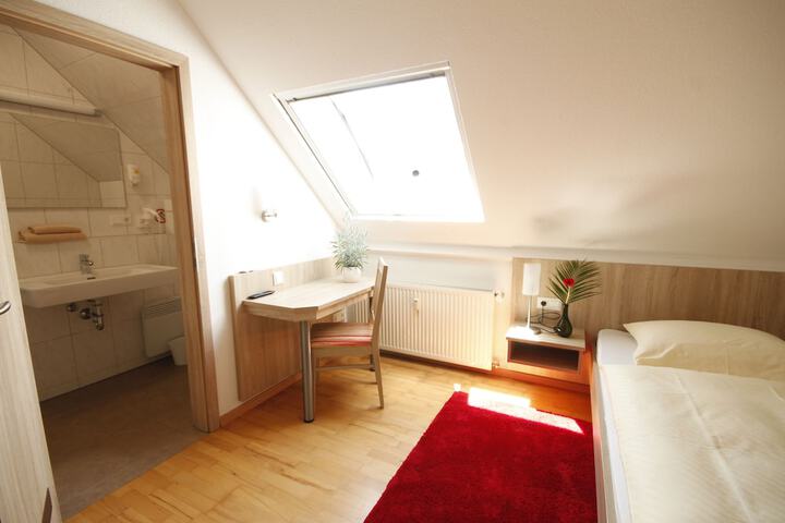 Room 18 of 62