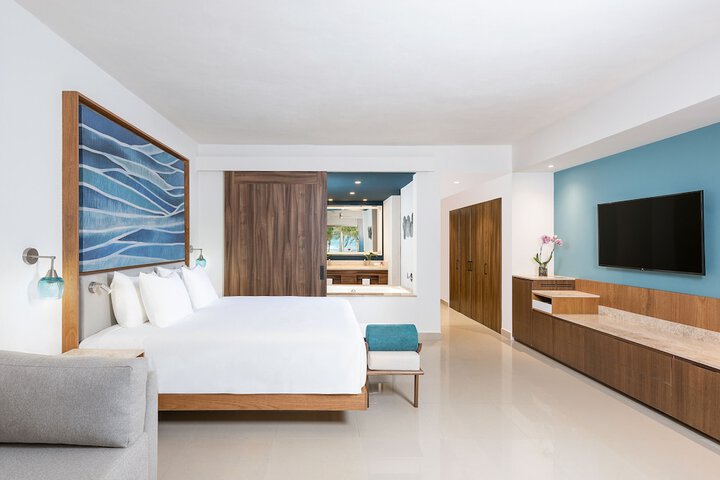 Room 3 of 99
